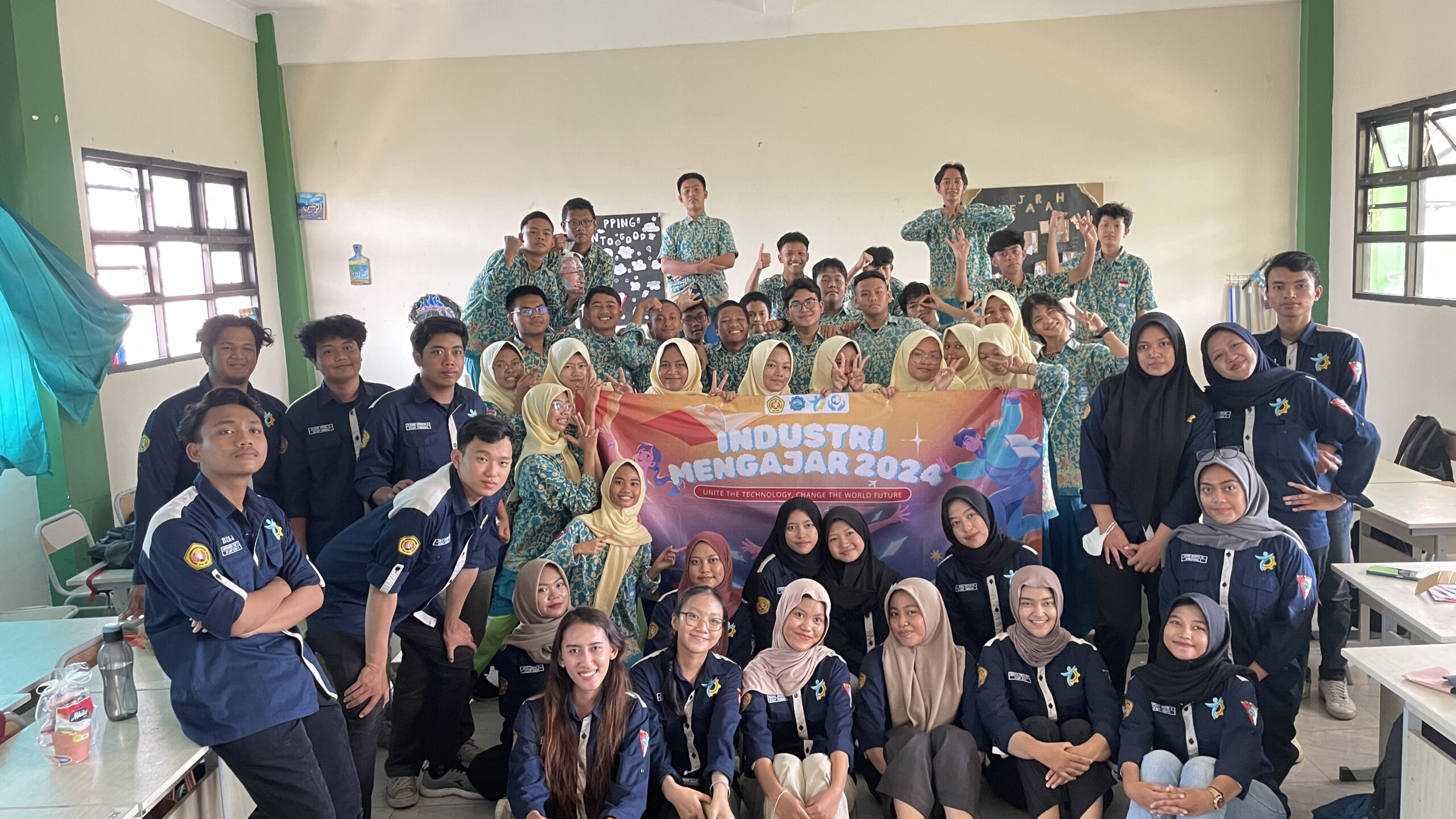 Industri Mengajar - SMPN 62 Surabaya - Himpunan Mahasiswa Teknik Industri